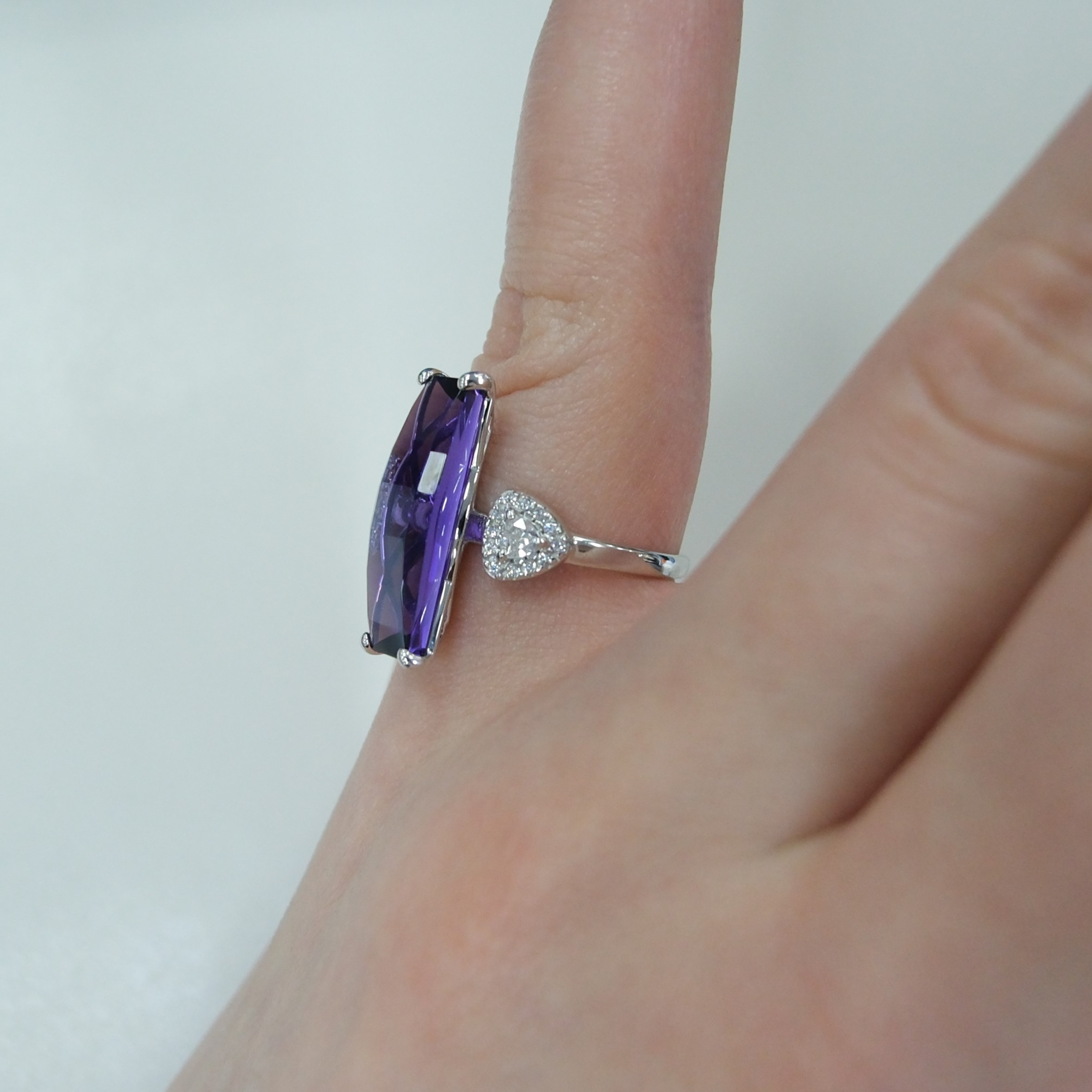 Серебряное кольцо с аметистом